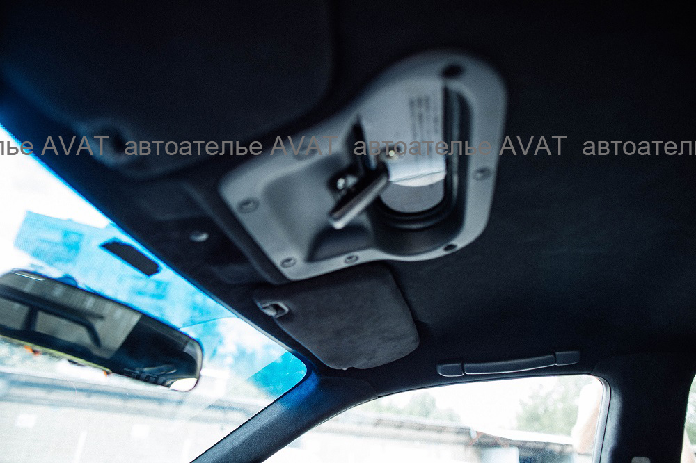 перетяжка алькантарой Subaru Impreza WRX S204 STi