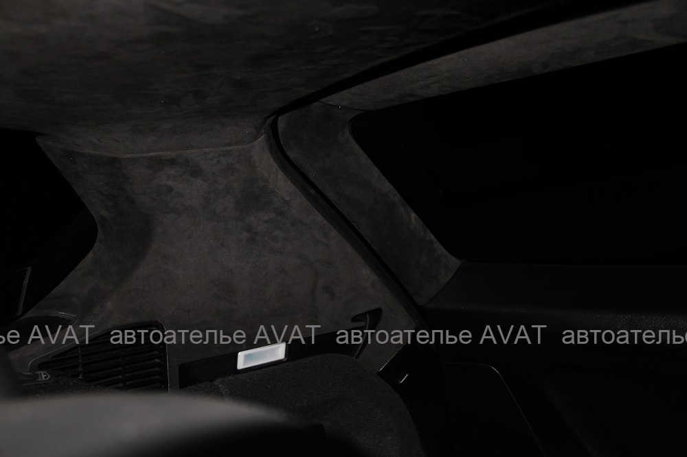 перетяжка в BMW X3 задних стоек и пятой двери алькантарой